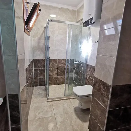New 2 Plus 1 With Sea View In Center Apartment