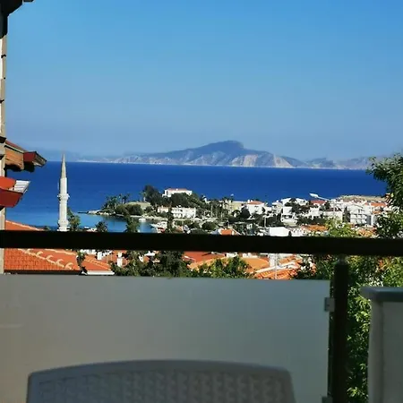 New 2 Plus 1 With Sea View In Center Apartment